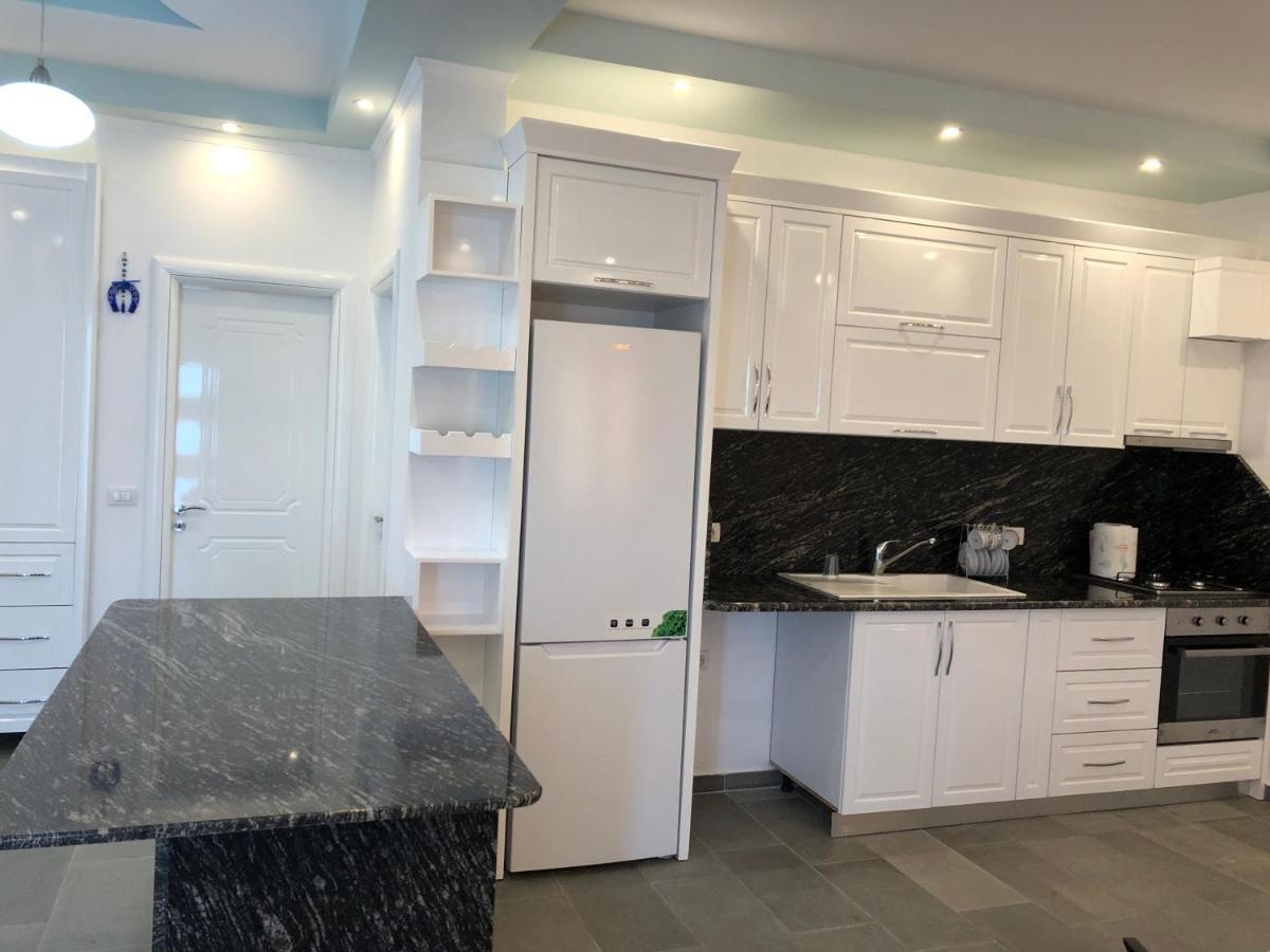 Adriatik Guesthouse Përmet Екстериор снимка