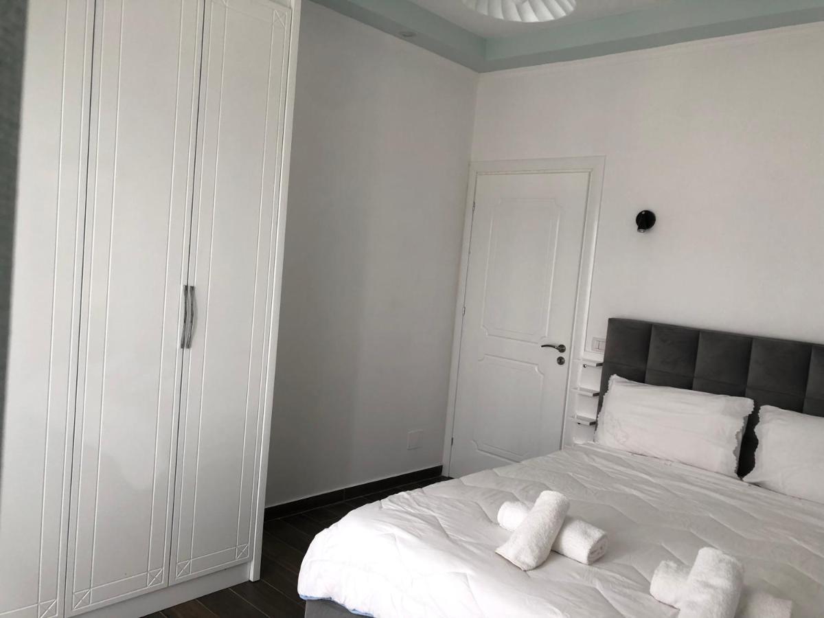 Adriatik Guesthouse Përmet Екстериор снимка