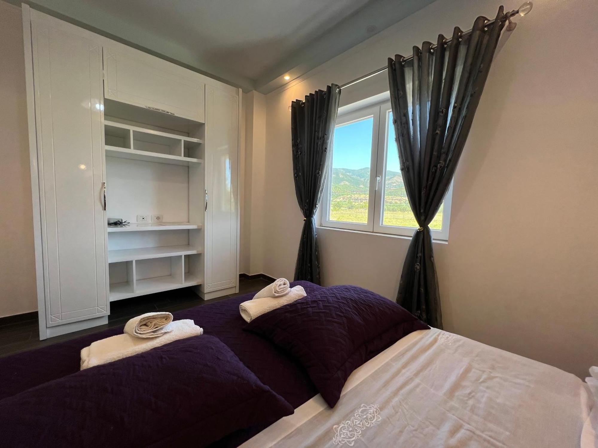 Adriatik Guesthouse Përmet Екстериор снимка