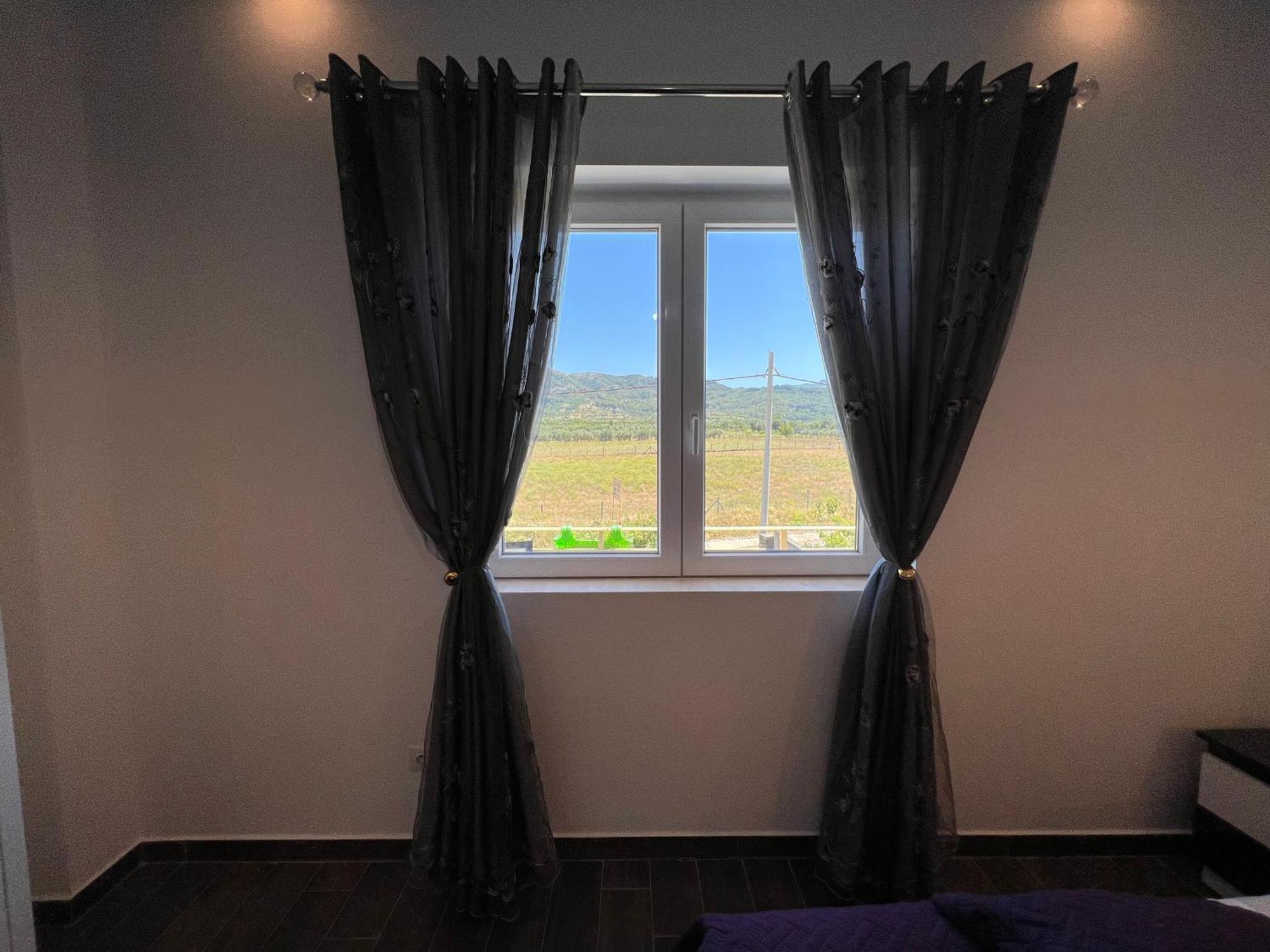 Adriatik Guesthouse Përmet Екстериор снимка